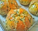 Foto langkah ke 10 dari resep Roti Viral : Korean Garlic Cheese Bread.