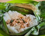 Foto langkah ke 8 dari resep Nasi Bakar Suwir Ayam Manis.