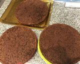 Foto del paso 1 de la receta: Torta cumpleaños súper fácil de chocolate, frutillas y chantillí
