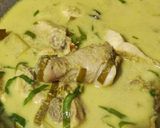 Foto langkah ke 7 dari resep Ayam Masak Lemak Cili Api.
