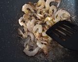Foto langkah ke 3 dari resep Tumis Udang Mentega Cah Paprika.