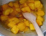 A picture of step 5 of Mango & Lime Agar Jelly.