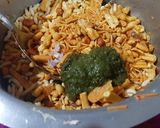 A picture of step 4 of Pune ki bhel.