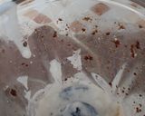 A picture of step 3 of Triple Layer Oreo Chocolate Shake.