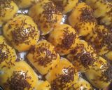 Foto langkah ke 11 dari resep Bolen Pisang Coklat Keju.