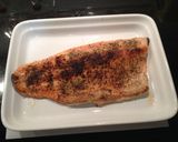 Foto del paso 1 de la receta Lomo de trucha asalmonada con surtido de setas a la plancha