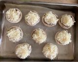 Juhtúróval töltött gomba recept fázis 3 fotója