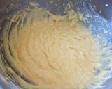 A picture of step 5 of Orange Yogurt cake.