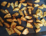 Foto del paso 5 de la receta: Patatas gajo al horno