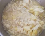A picture of step 3 of Leek, Cauliflower, and Potato Soup.
