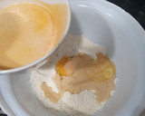 Foto del paso 6 de la receta: Buñuelos de merluza y langostinos