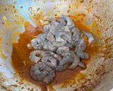 A picture of step 4 of Chicken & Shrimp Miki Bihon Guisado.