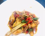 Foto langkah ke 2 dari resep Cumi asin cabe ijo saus tiram.