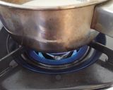 A picture of step 1 of Cinnamon Milk Tea (Daalacheenee Chai).