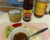รูปขั้นตอนการทำที่ 1 ของ ยำมาม่าหมูยอ สูตรนำ้ยำร้านดัง