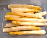 Une image de l'étape 2 de Fricassée d'asperges au jambon cru et parmesan.