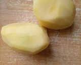 A picture of step 1 of Potato Omelette.