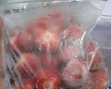 Foto langkah ke 8 dari resep Membekukan buah Blueberry&Strawberry #frozenfruit.