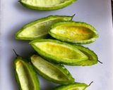 Gambar langkah 1 resipi Peria Goreng Telur Pecah.