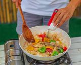 รูปขั้นตอนการทำที่ 15 ของ ไก่ผัด พริกหวาน อร่อยไว ได้ประโยชน์👍