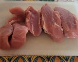 Foto del paso 1 de la receta: Brochetas de solomillo de cerdo y champiñones