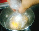 Foto del paso 2 de la receta: Bomba de salmón, huevo y aguacate