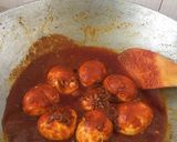 Foto langkah ke 4 dari resep Telor masak habang (khas banjar).
