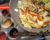 รูปขั้นตอนการทำที่ 2 ของ ยากิโซบะ ทำง่ายอร่อยมาก เคล็ดลับผักผัดหอมซอส ผักนิ่มไม่แข็ง