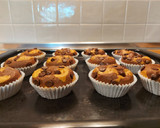 Foto del paso 12 de la receta: Magdalena con pepitas de chocolate