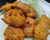 A picture of step 4 of Veggies chilli besan fry.