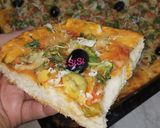 صورة لخطوة 1 من وصفة بيتزا 🍕🧀 وبيتزا كوفاغ بعجينة واحدة