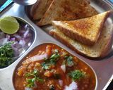 A picture of step 6 of Pav bhaji.