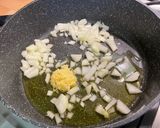 Une image de l'étape 10 de Tagliatelles à la viande séchée, girolles et crème de courgettes.