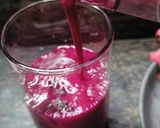 Foto langkah ke 3 dari resep Ultimate Red Juice.