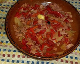 Foto del paso 2 de la receta: Lacón con pimientos de piquillo con ajo encebollado