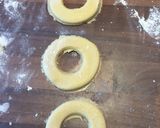 A picture of step 4 of Stained glass window biscuits.