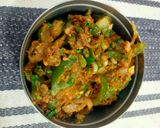 A picture of step 4 of Capsicum - Onion Sabzi.
