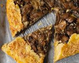Foto langkah ke 10 dari resep Mushroom Galette (GF).