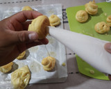 Foto del paso 10 de la receta: Croquembouche (masa choux y crema pastelera)
