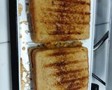 A picture of step 5 of Chicken and veg cheese grilled sandwiches.