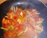 Foto del paso 2 de la receta: Arroz en salsa de tomate y sobrasada