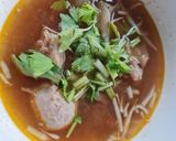 รูปขั้นตอนการทำที่ 8 ของ ก๋วยเตี๋ยวเนื้อ ลูกชิ้นเอ็น