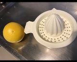 Une image de l'étape 1 de Crèmes pistache et pomelos.