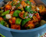 A picture of step 4 of Dry Chilli paneer.