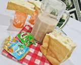 A picture of step 3 of Bread &Tea for kids.