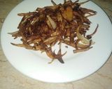 A picture of step 2 of Yukhni pulao.