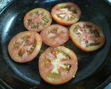 Foto del paso 6 de la receta: Pizza base de atún con tomates y cebolla a la sartén