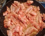 Foto del paso 3 de la receta: Langostinos con patatas y huevo