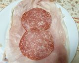Pas rețetă Trigoane de șuncă cu salam și brânză topită 1 fotografie
