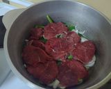 Foto del paso 3 de la receta: Carne a la olla con papas